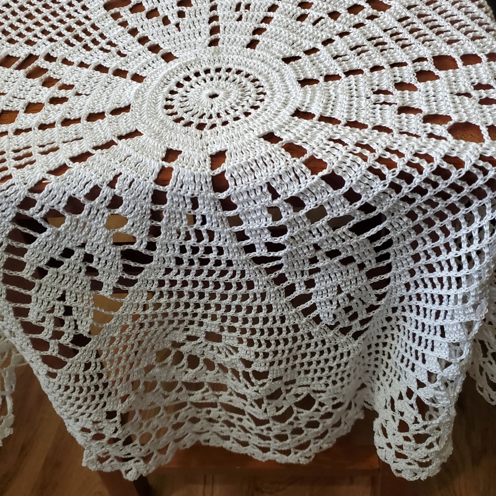 Round Doily - Picture 2 of 3